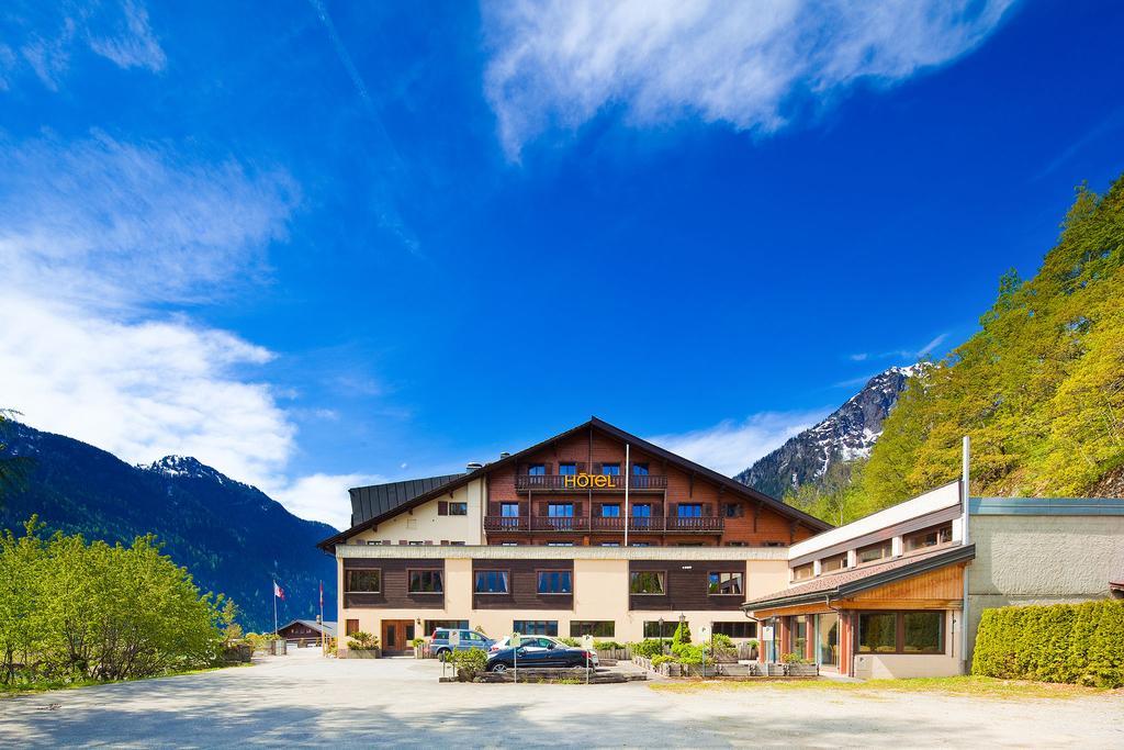 Hotel Aux Mille Etoiles Salvan Exteriér fotografie