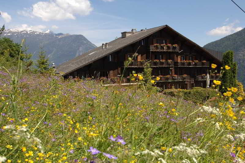 Hotel Aux Mille Etoiles Salvan Exteriér fotografie